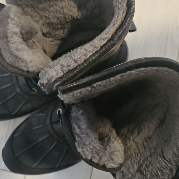 UGG Snow Boots Waterproof Womens Size 10 (Adirondack III) Black And Gray - Picture 8 of 9